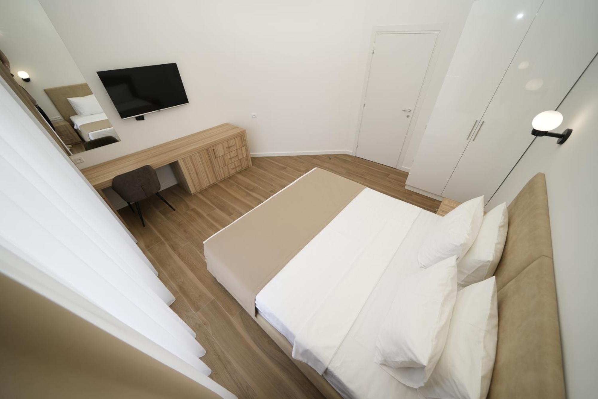 Ser In Hotel Erivan Exterior foto