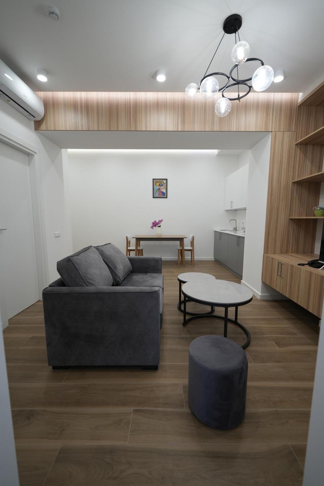 Ser In Hotel Erivan Exterior foto