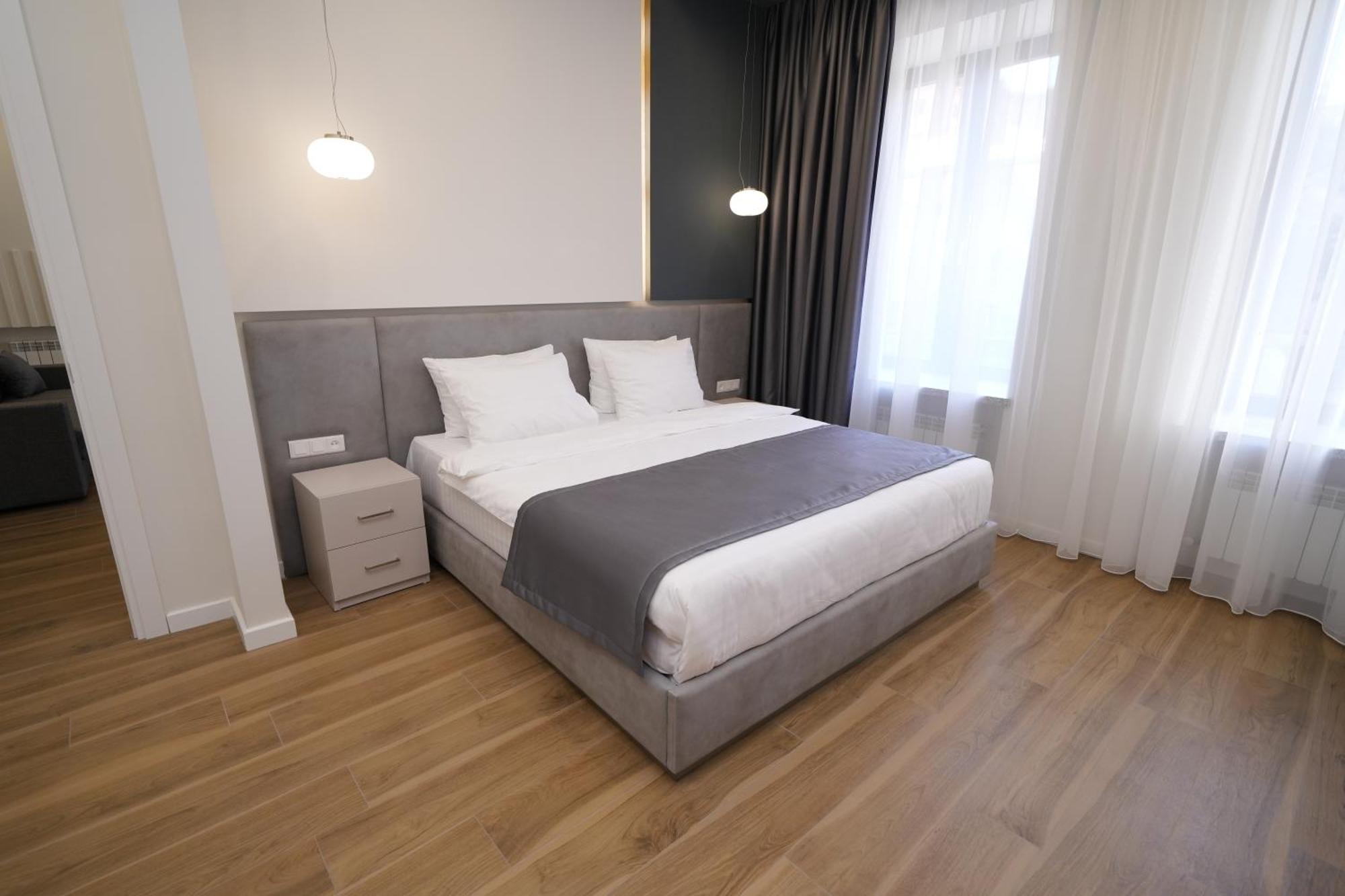 Ser In Hotel Erivan Exterior foto